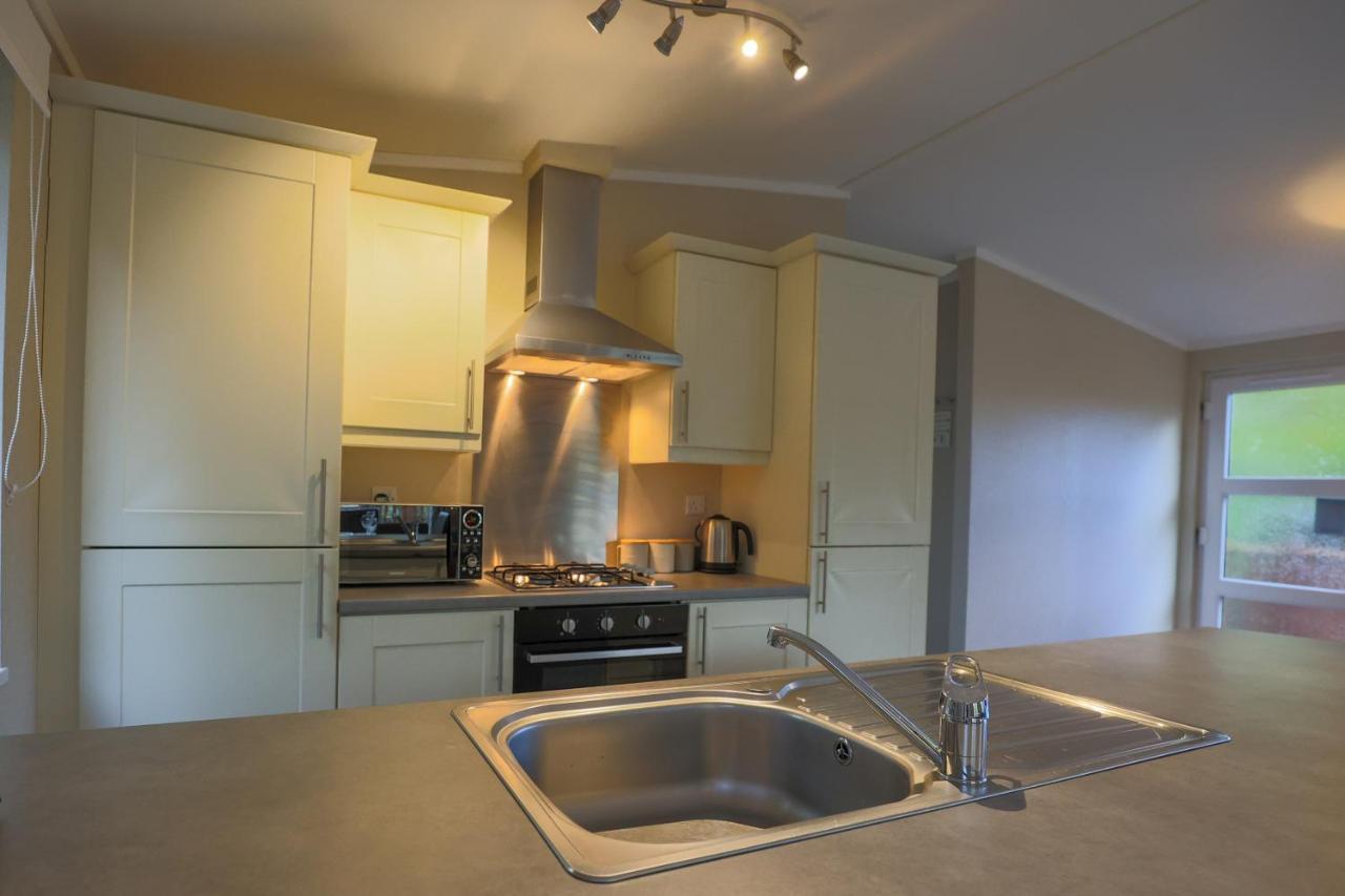 Charming Copse Corner Lodge - Spa Resort - Devon Chudleigh Экстерьер фото