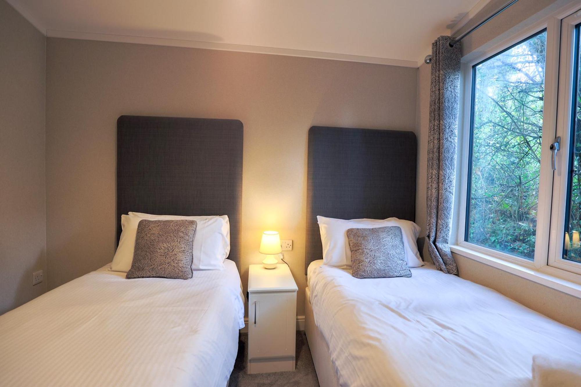 Charming Copse Corner Lodge - Spa Resort - Devon Chudleigh Экстерьер фото
